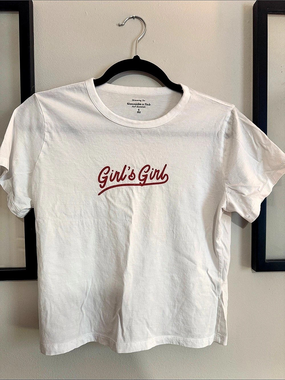 Abercrombie & Fitch Short-Sleeve Girl's Girl Graphic Skimming Tee in White